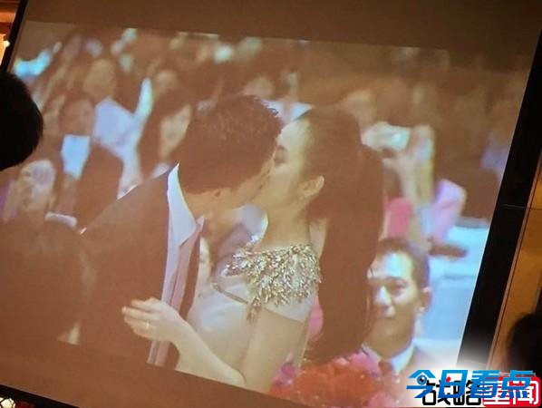 林依晨自曝与未婚夫初吻 暗巷里突然被抱